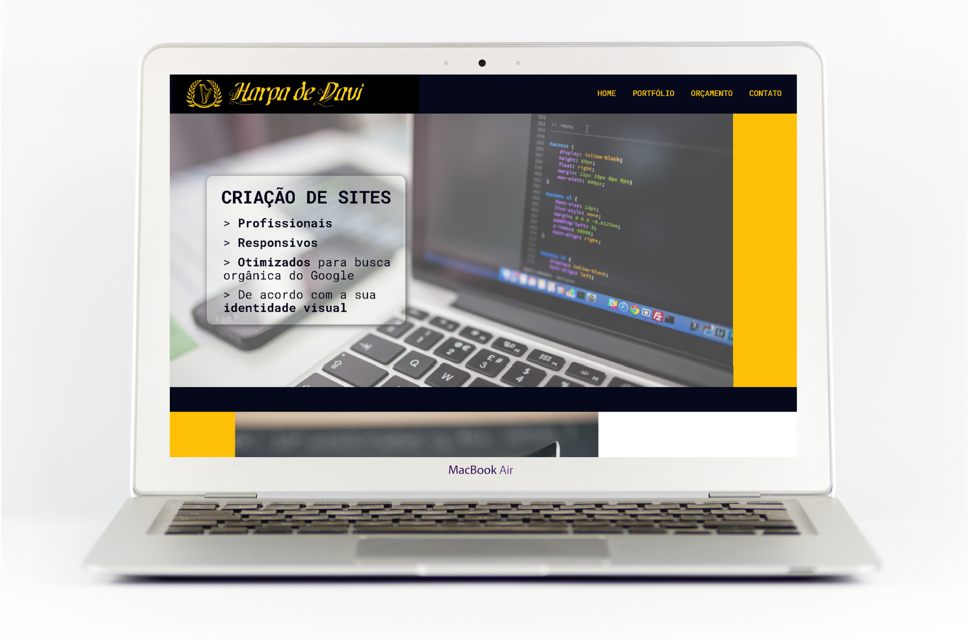 Monitor apresentando o site